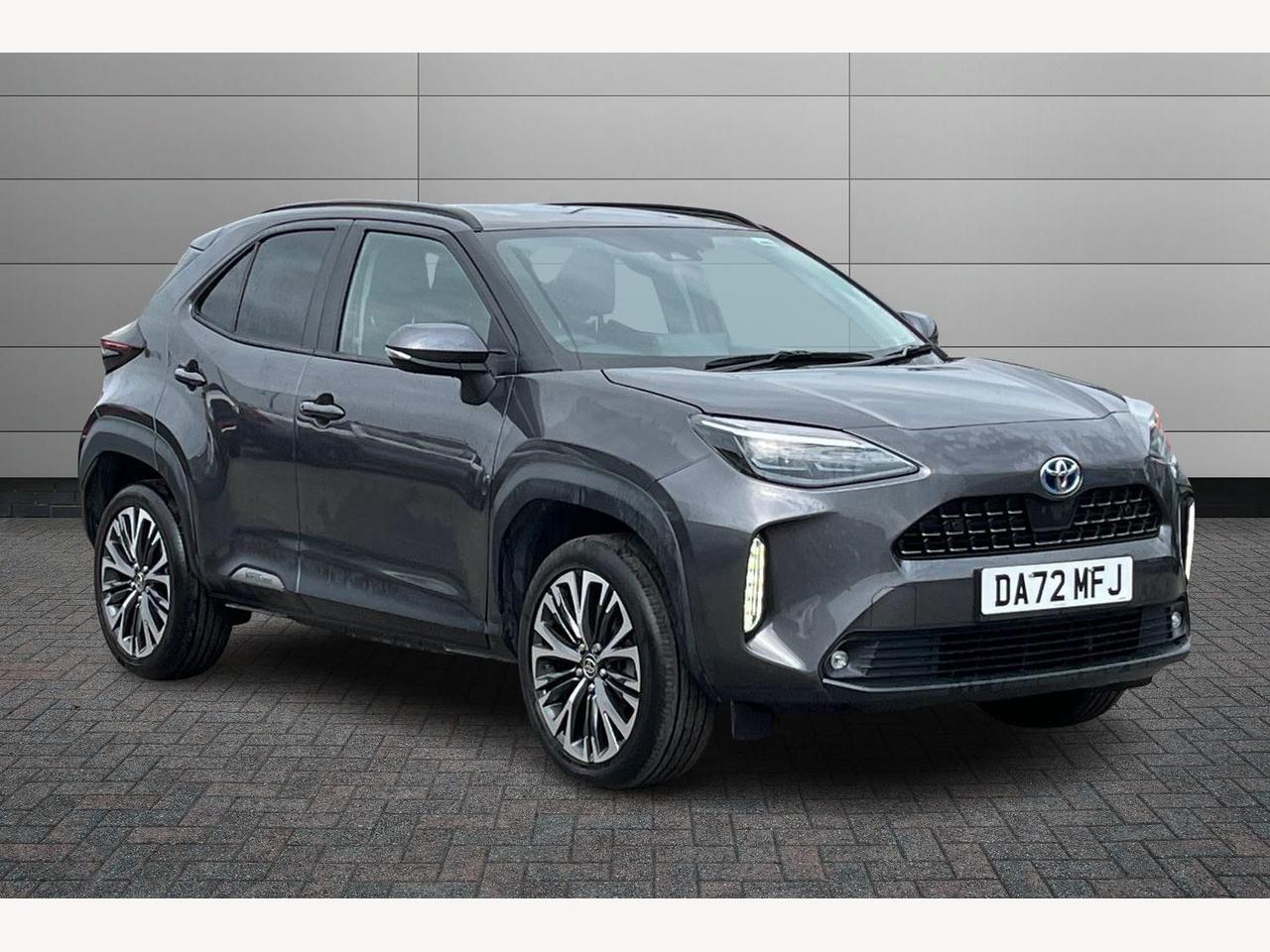 Main listing image - Toyota Yaris Cross