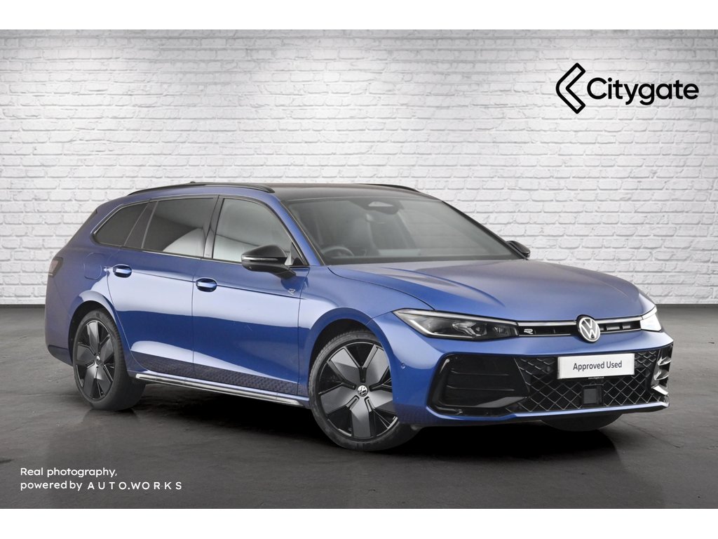 Main listing image - Volkswagen Passat