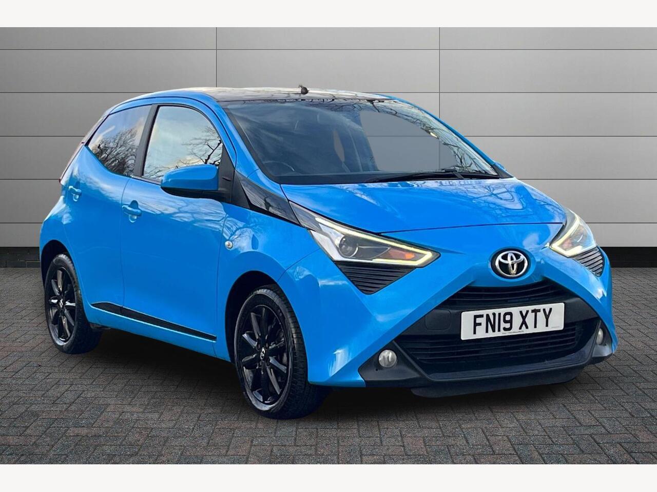 Main listing image - Toyota Aygo