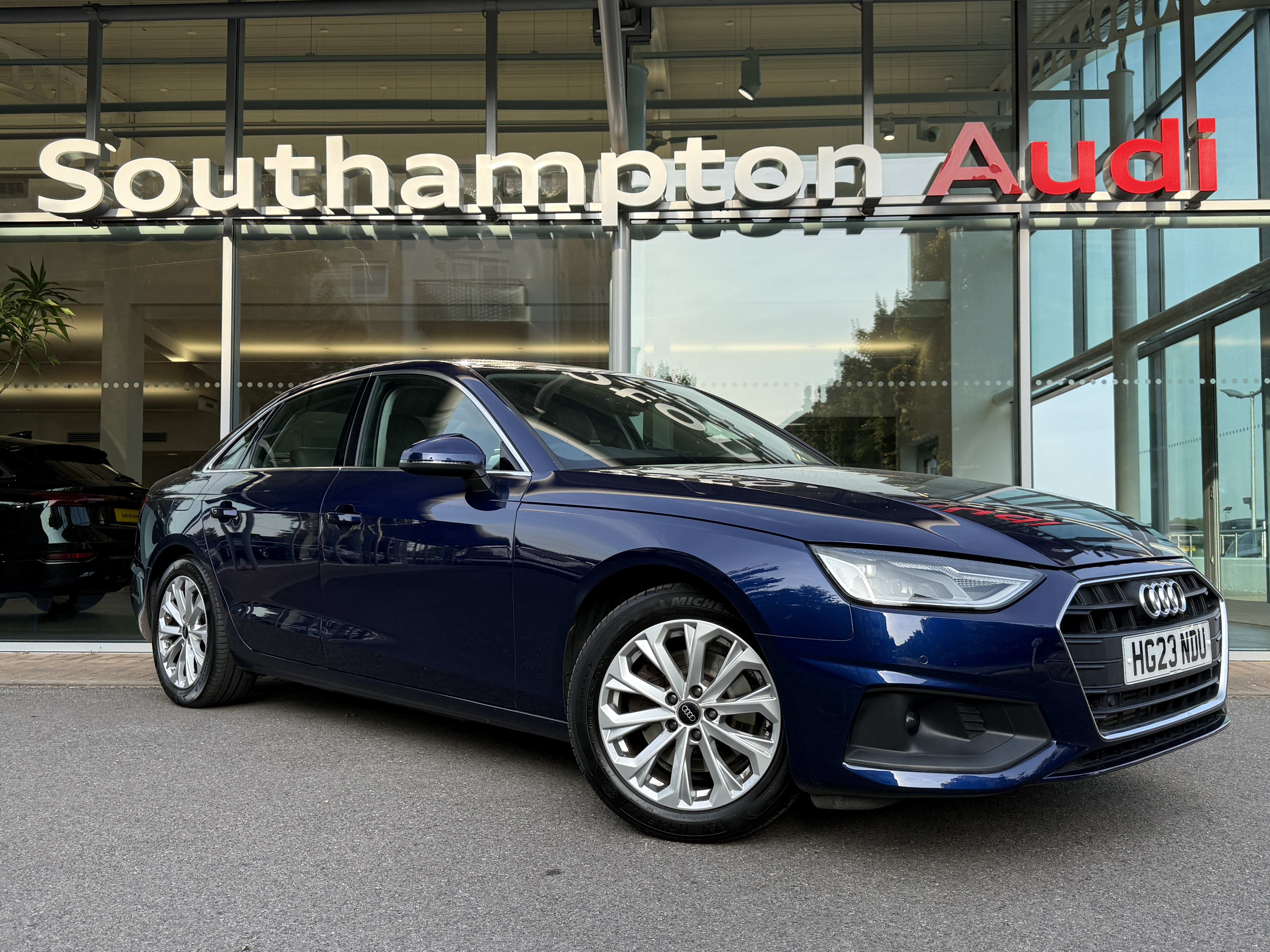 Main listing image - Audi A4