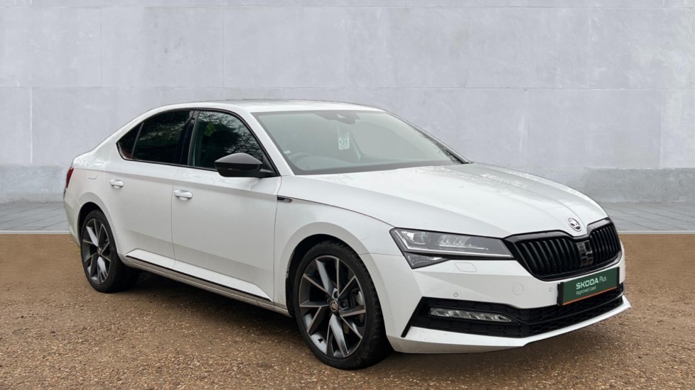 Main listing image - Skoda Superb