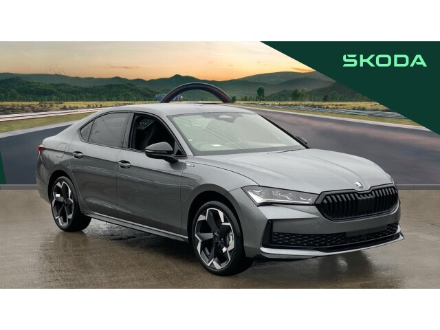 Main listing image - Skoda Superb