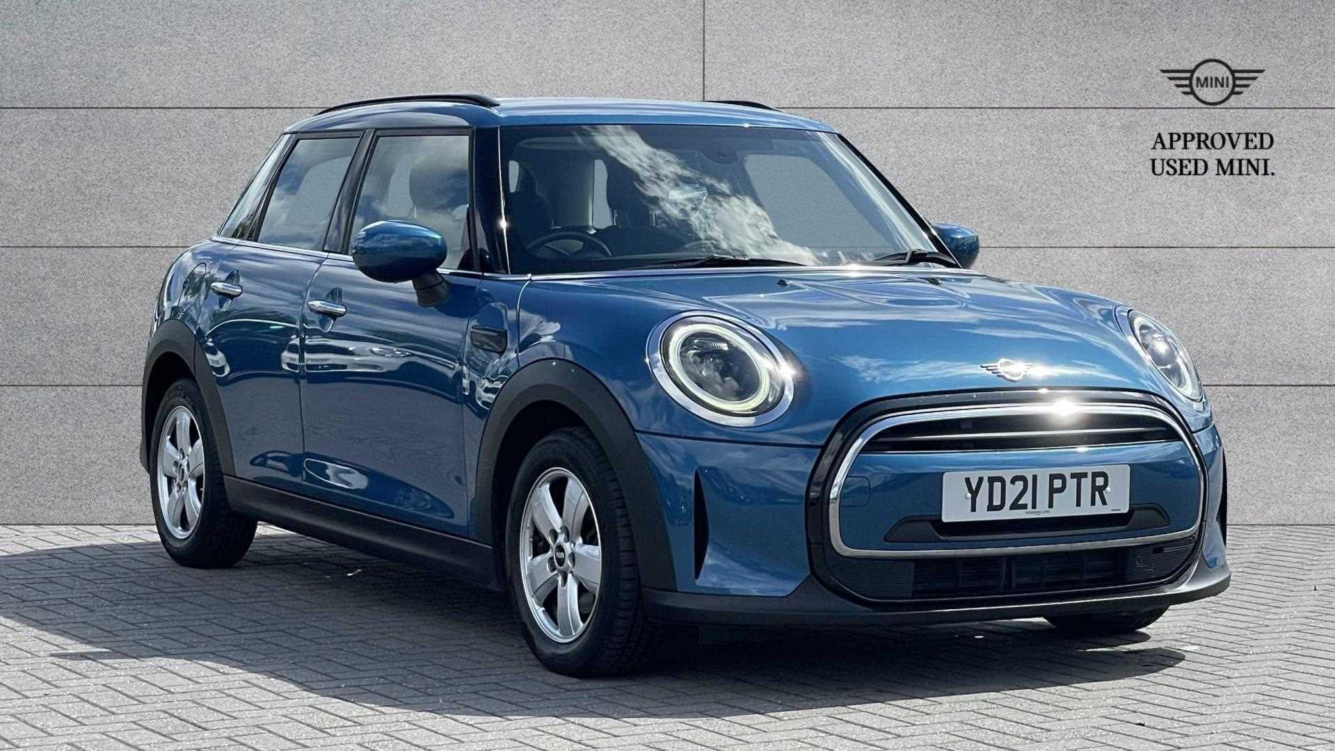 Main listing image - MINI Hatchback 5dr
