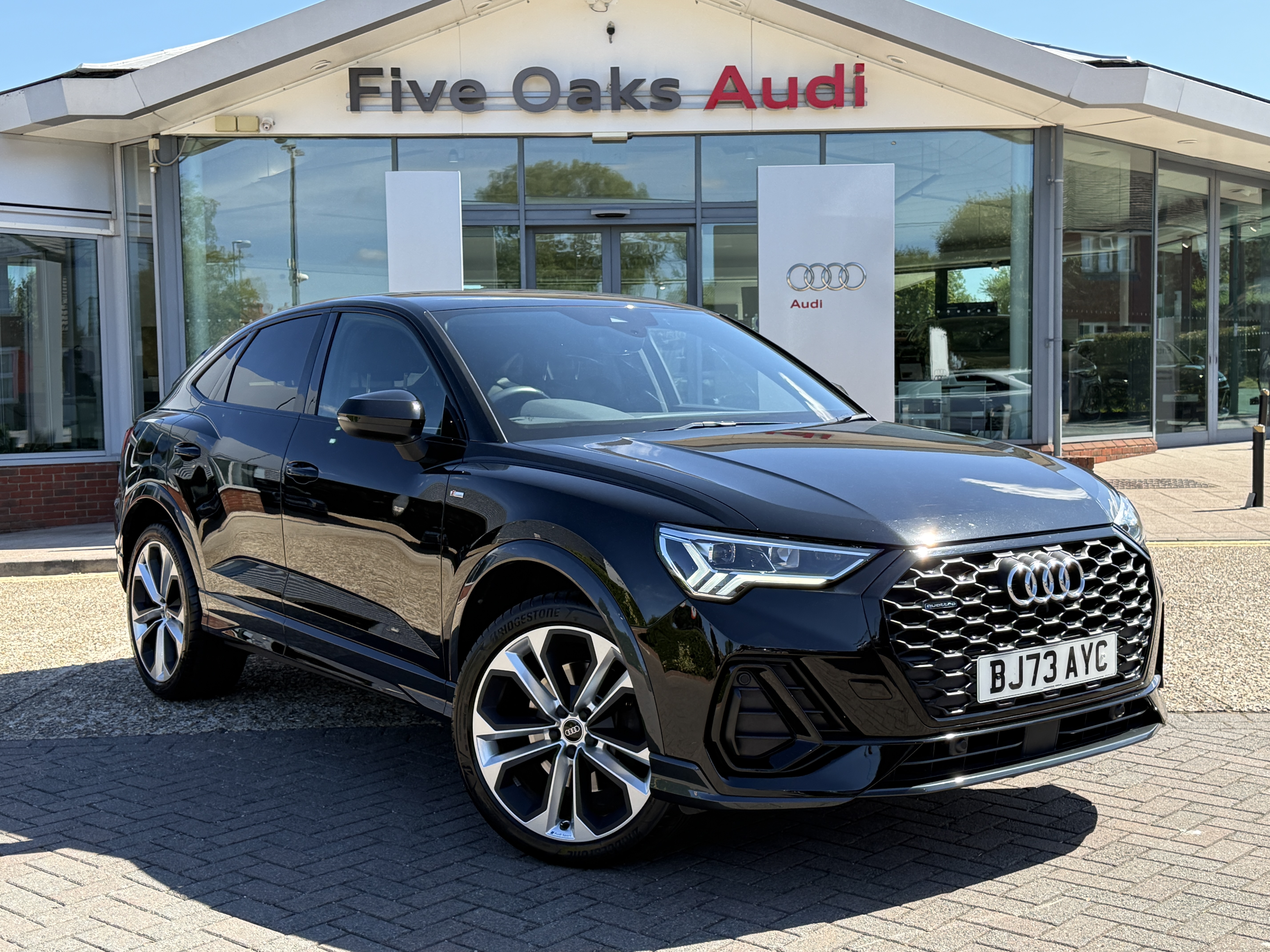 Main listing image - Audi Q3