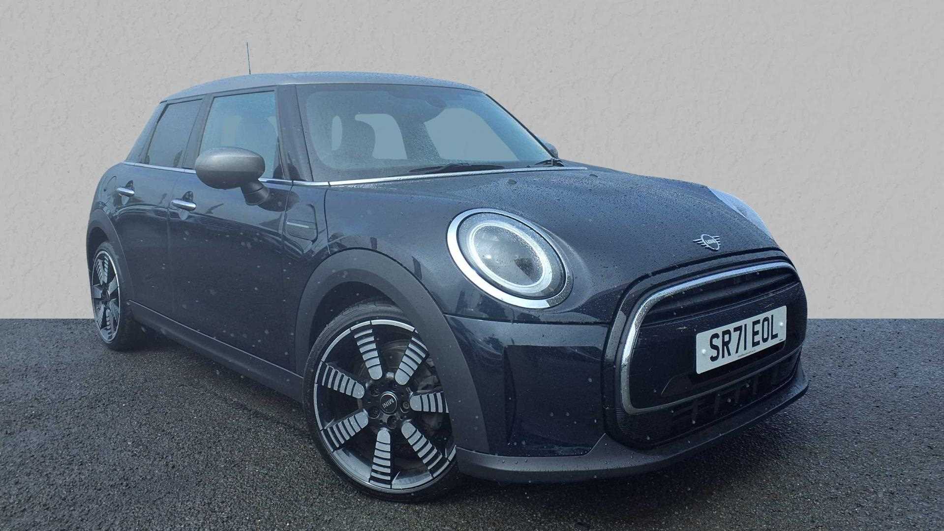 Main listing image - MINI Hatchback 5dr