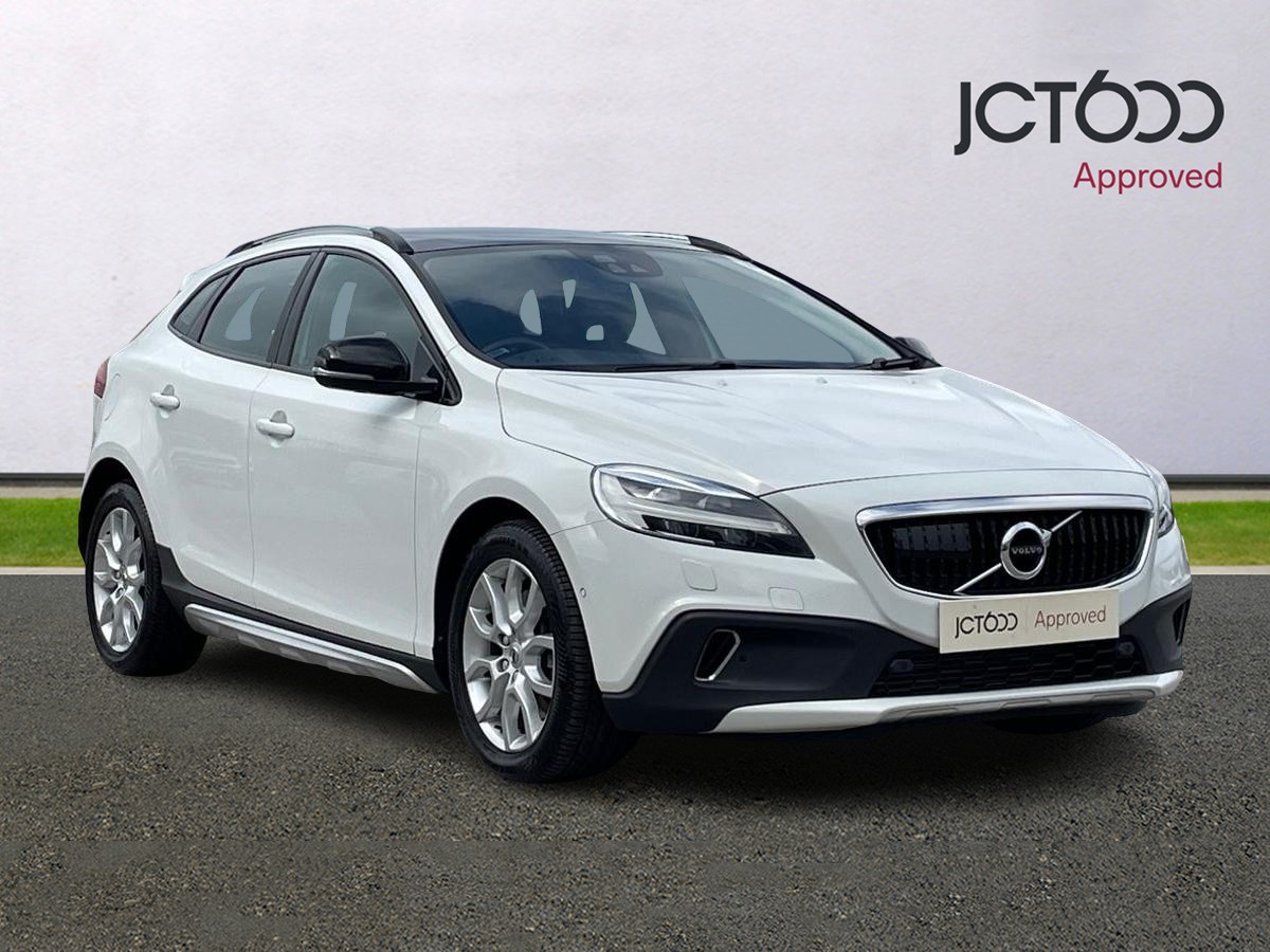 Main listing image - Volvo V40 Cross Country