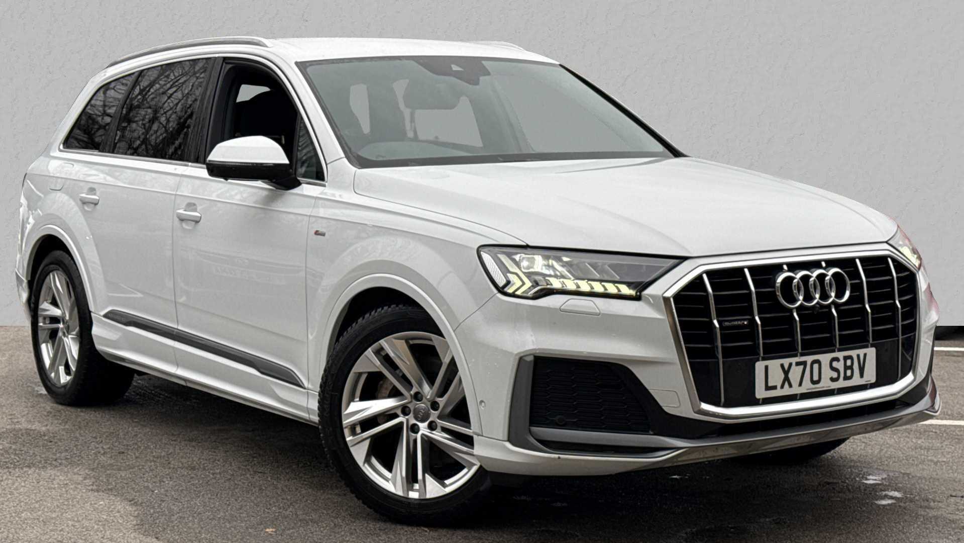 Main listing image - Audi Q7