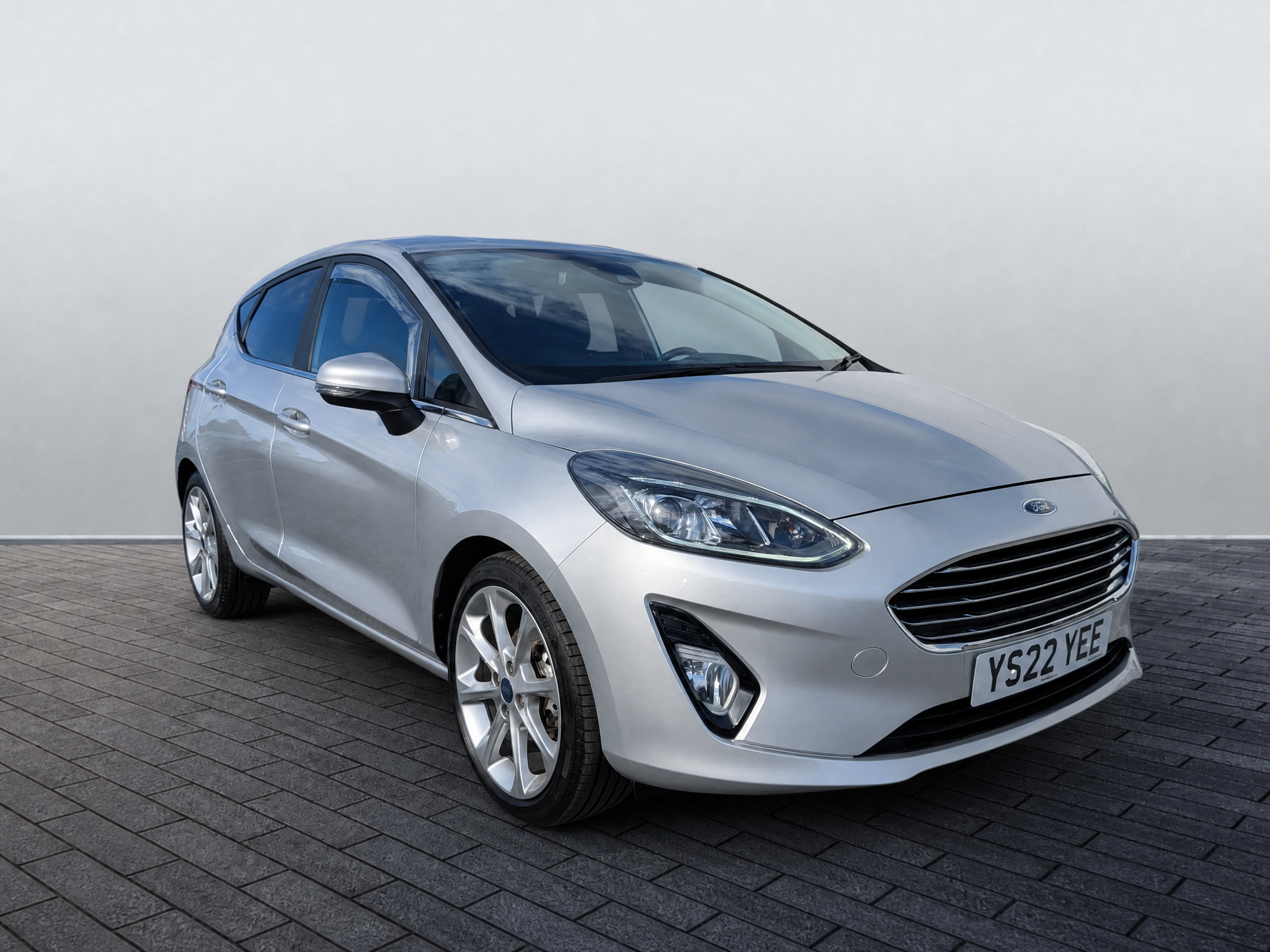 Main listing image - Ford Fiesta