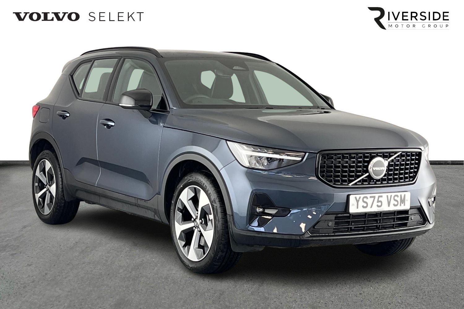 Main listing image - Volvo XC40