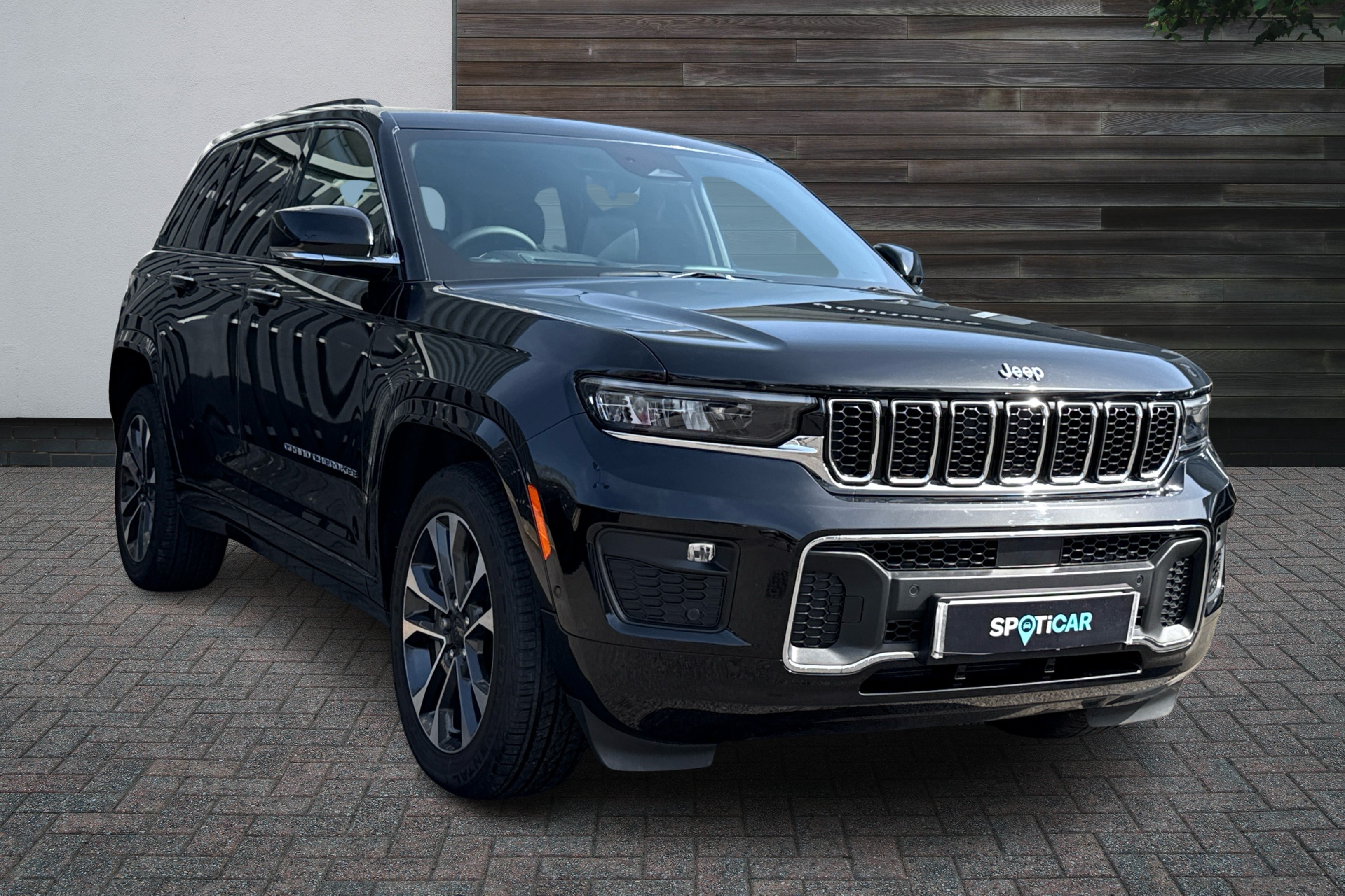 Main listing image - Jeep Grand Cherokee
