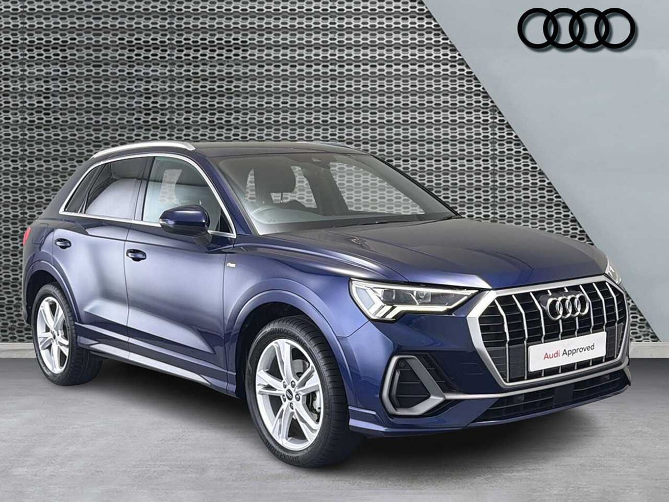 Main listing image - Audi Q3