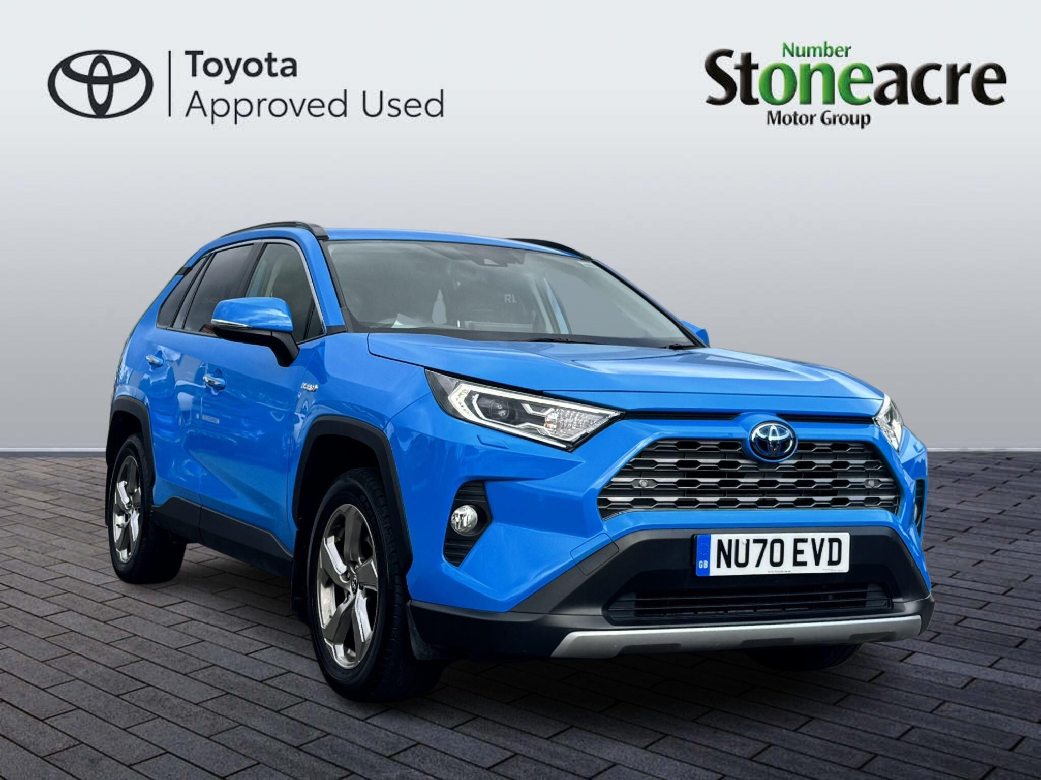 Main listing image - Toyota RAV4