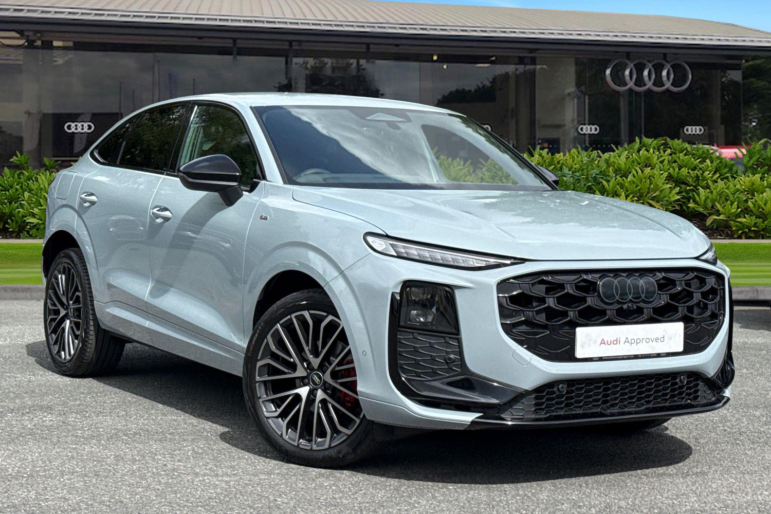 Main listing image - Audi Q3