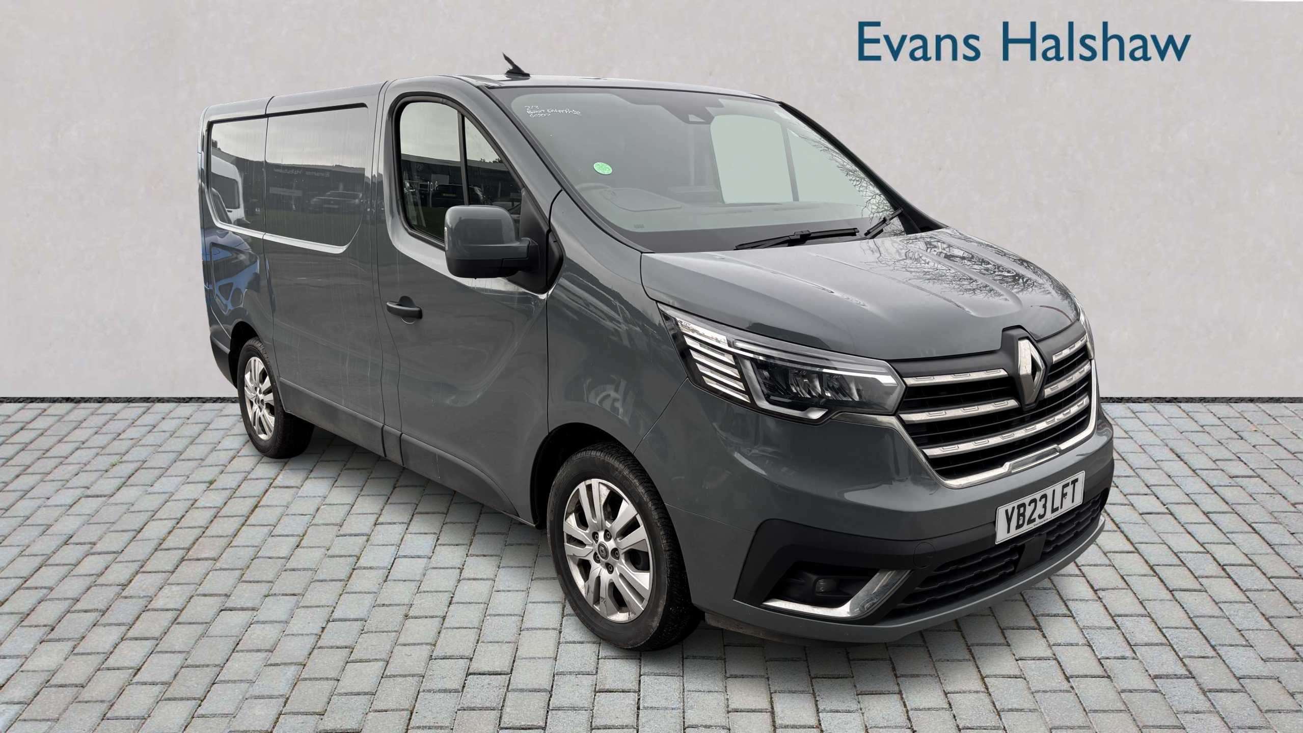 Main listing image - Renault Trafic