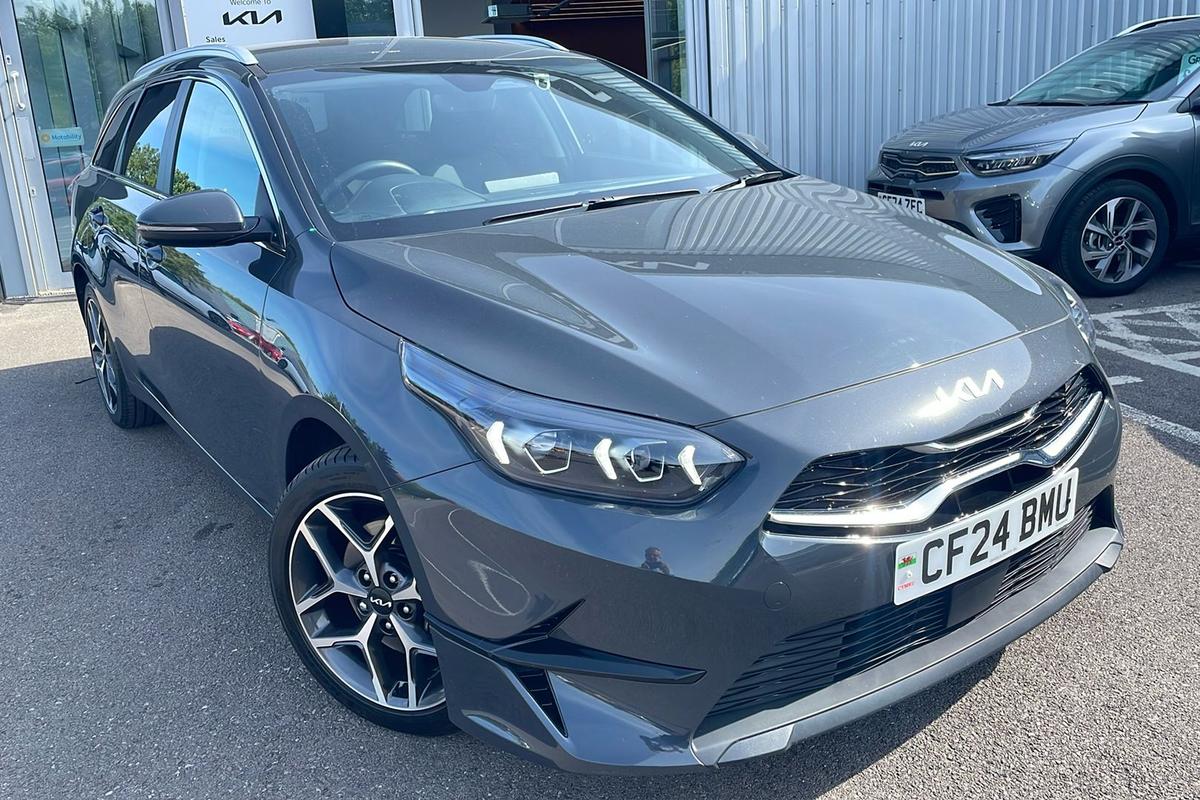 Main listing image - Kia Ceed SW
