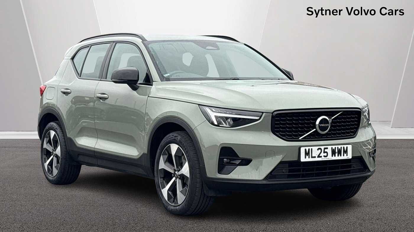 Main listing image - Volvo XC40