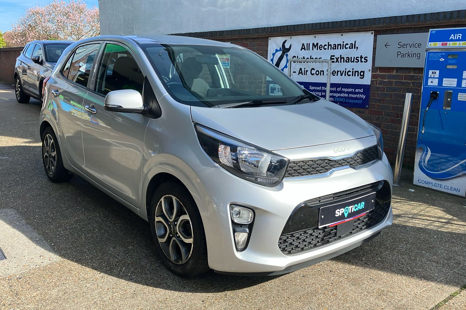 Main listing image - Kia Picanto