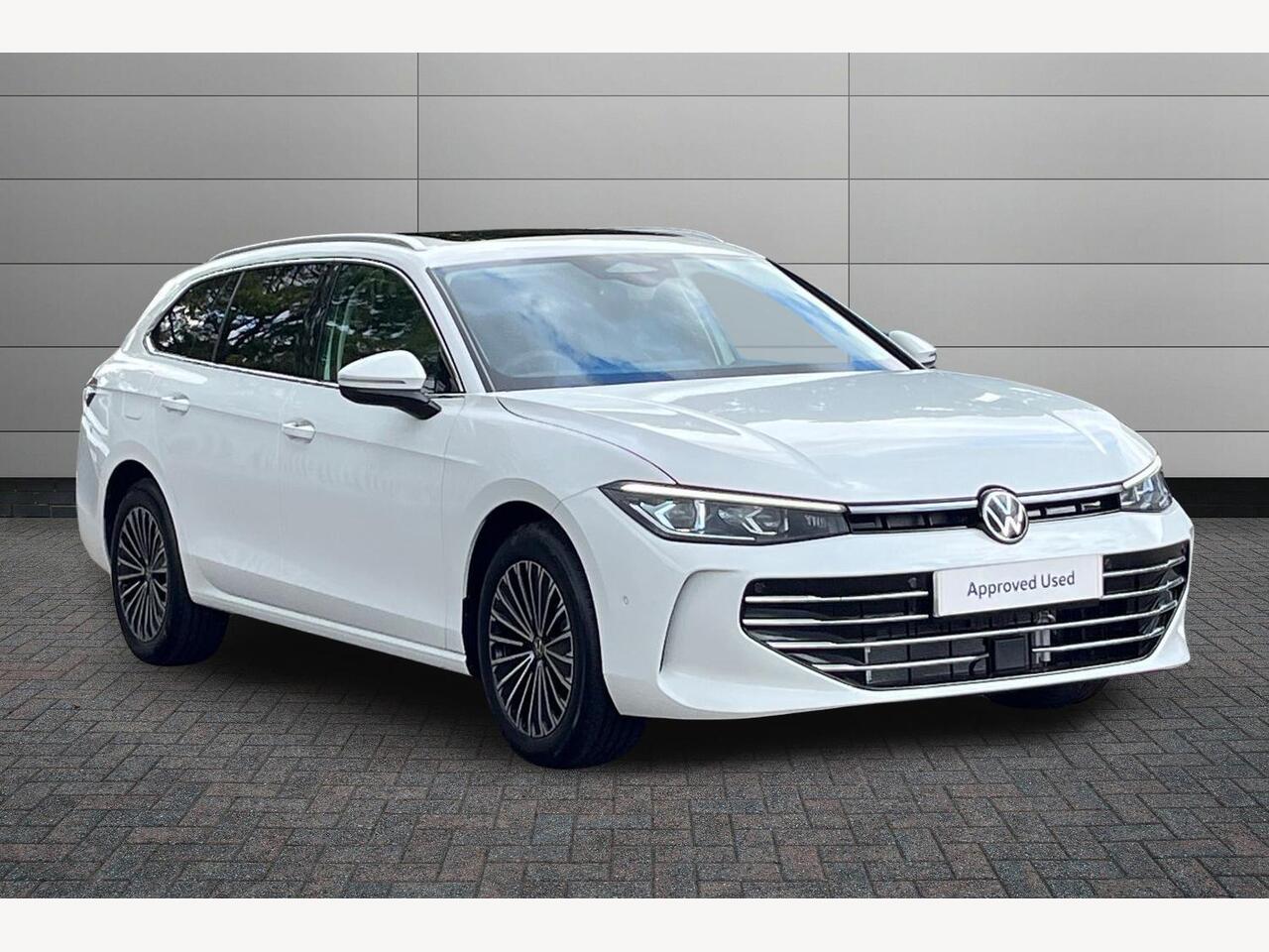 Main listing image - Volkswagen Passat