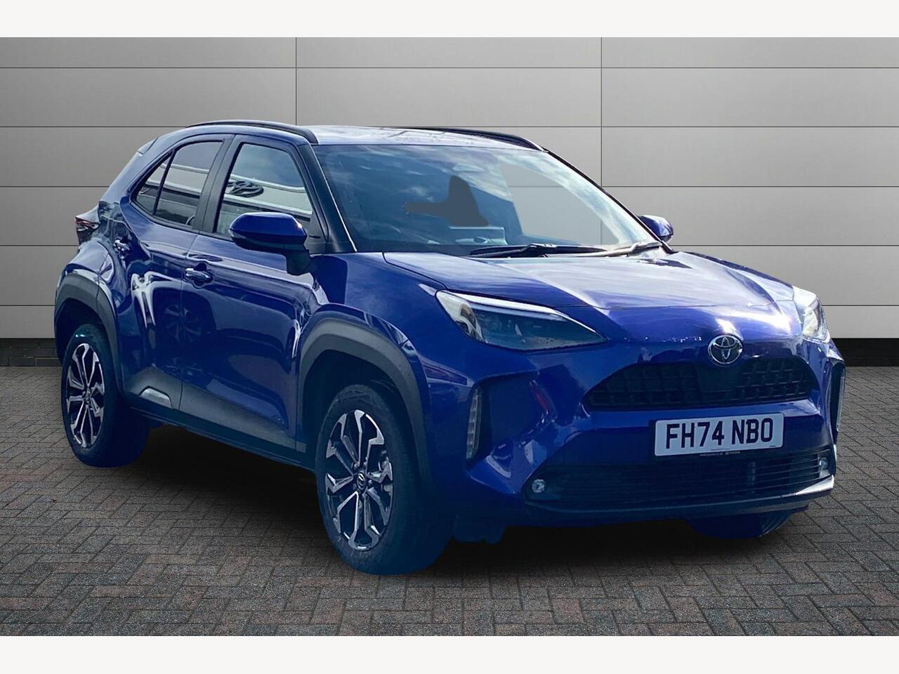 Main listing image - Toyota Yaris Cross