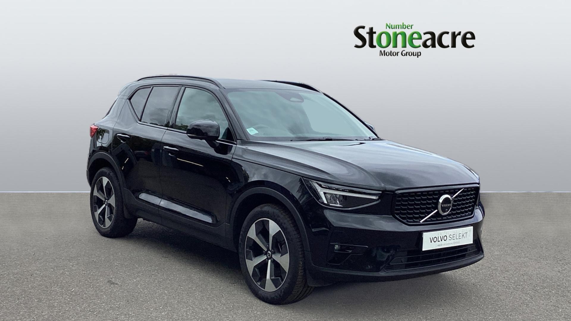 Main listing image - Volvo XC40