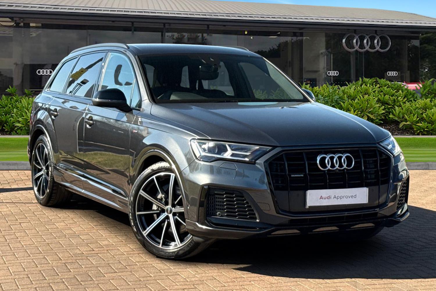 Main listing image - Audi Q7