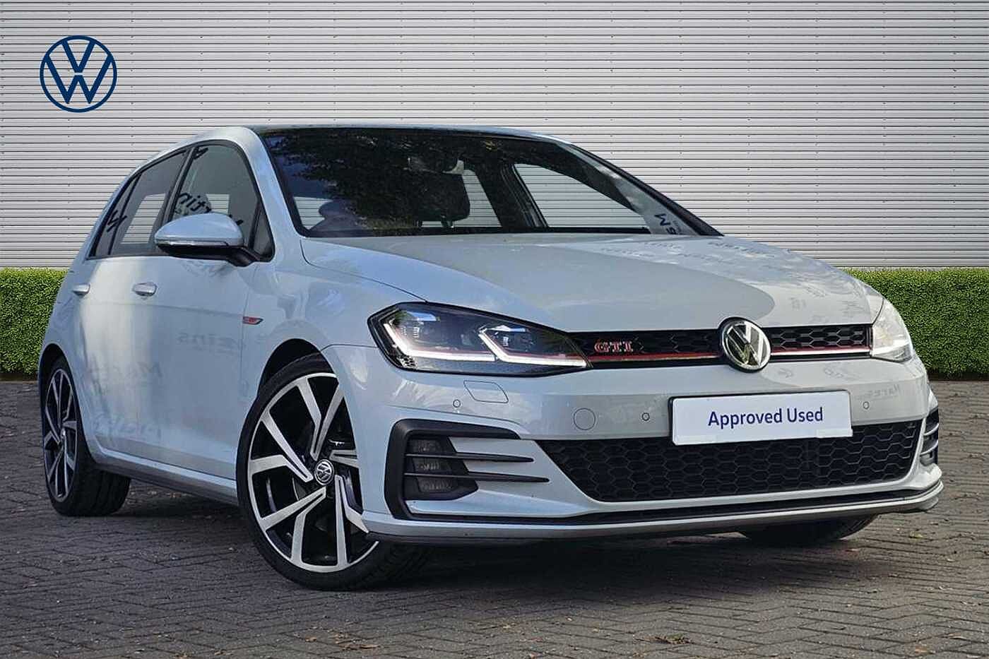 Main listing image - Volkswagen Golf