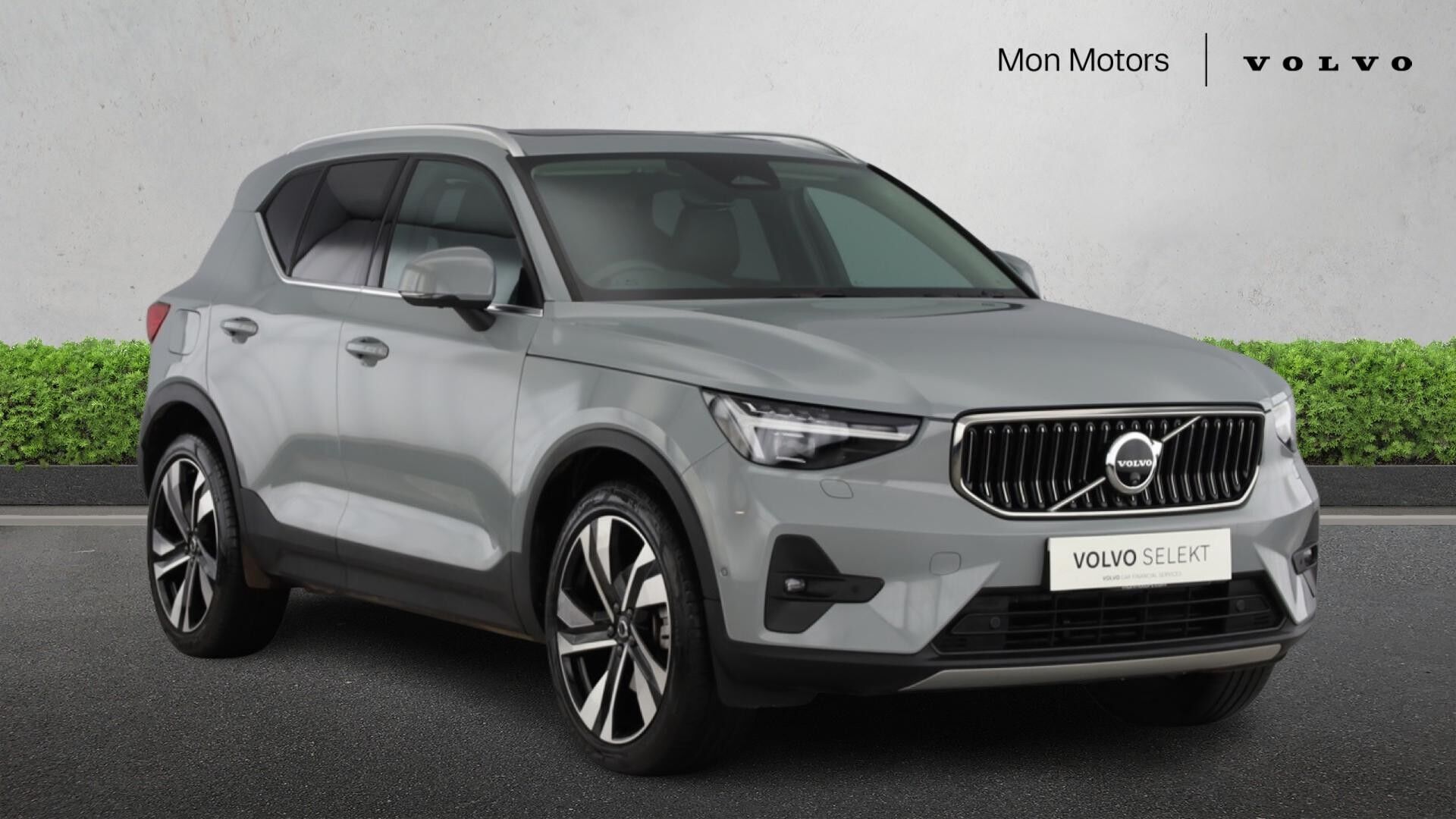 Main listing image - Volvo XC40