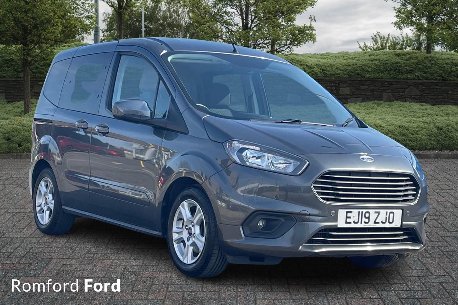 Main listing image - Ford Tourneo Courier