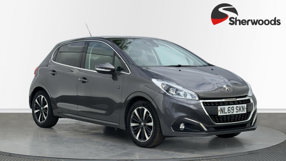 Main listing image - Peugeot 208