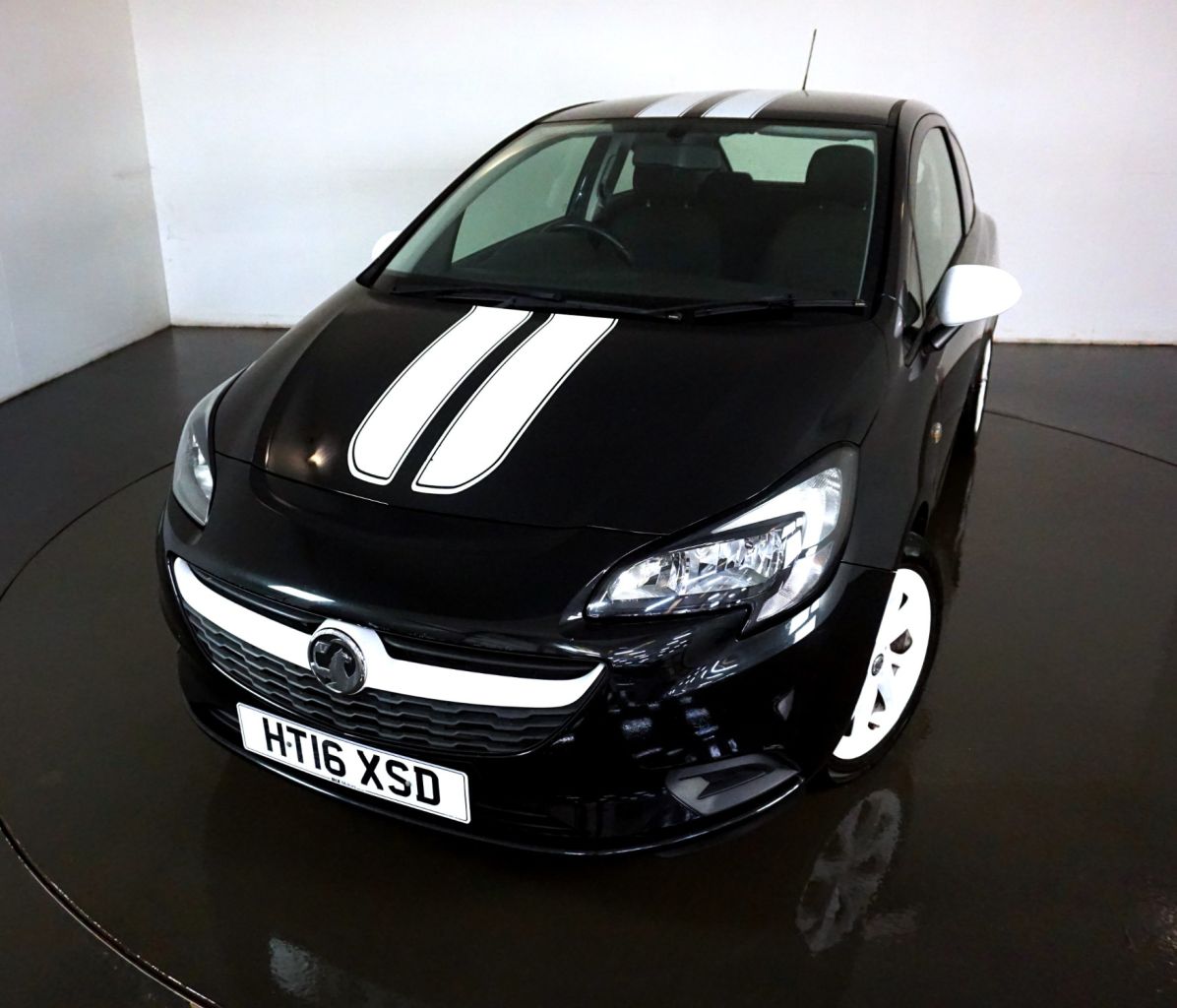 Main listing image - Vauxhall Corsa