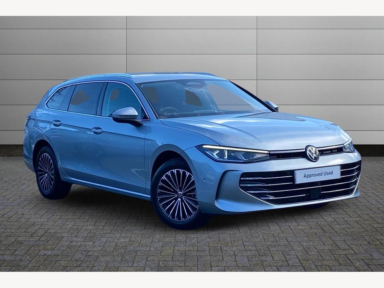 Main listing image - Volkswagen Passat Estate