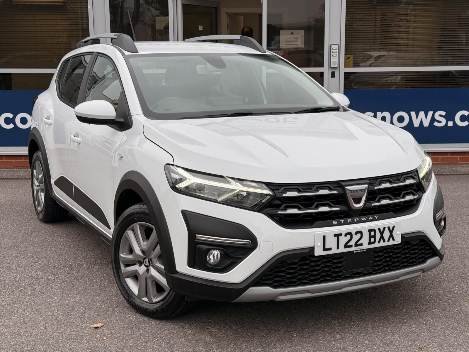 Main listing image - Dacia Sandero Stepway