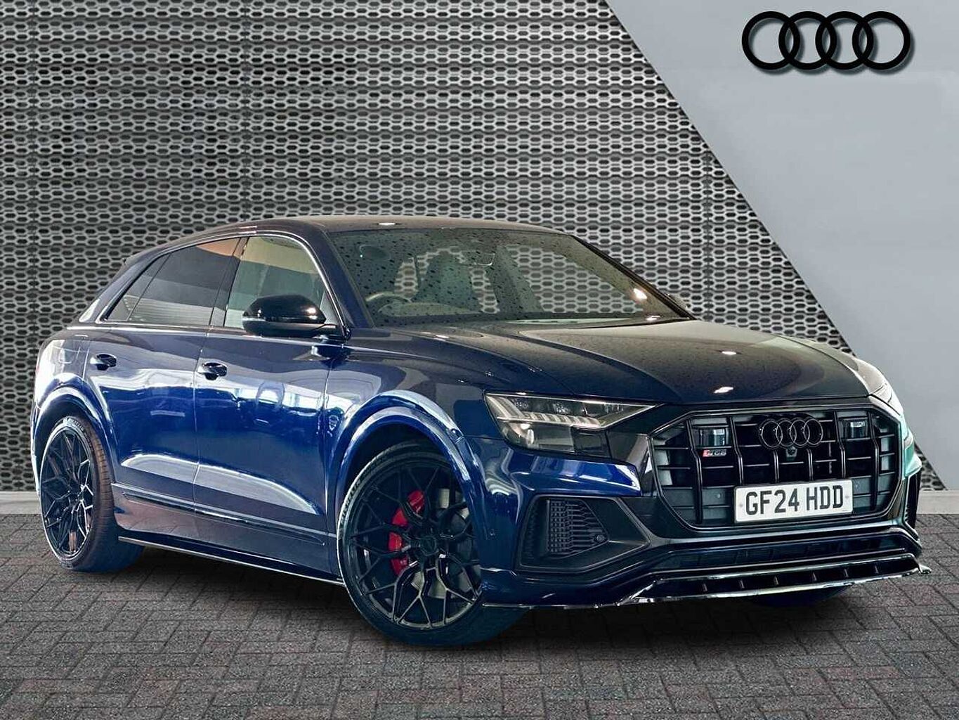 Main listing image - Audi Q8