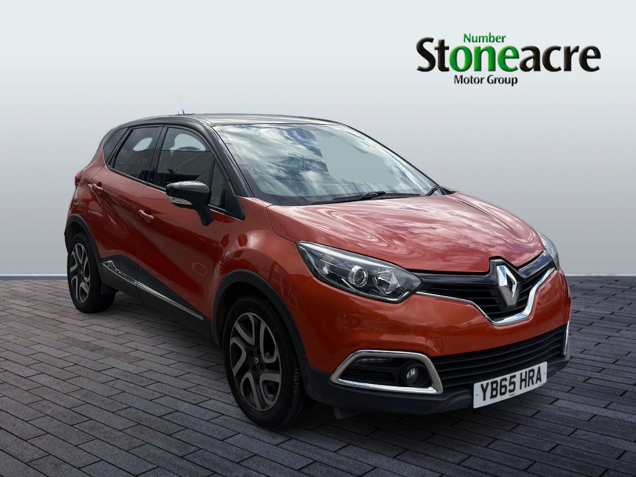 Main listing image - Renault Captur