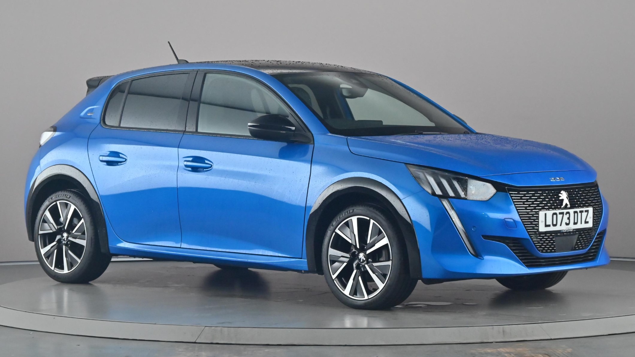 Main listing image - Peugeot 208