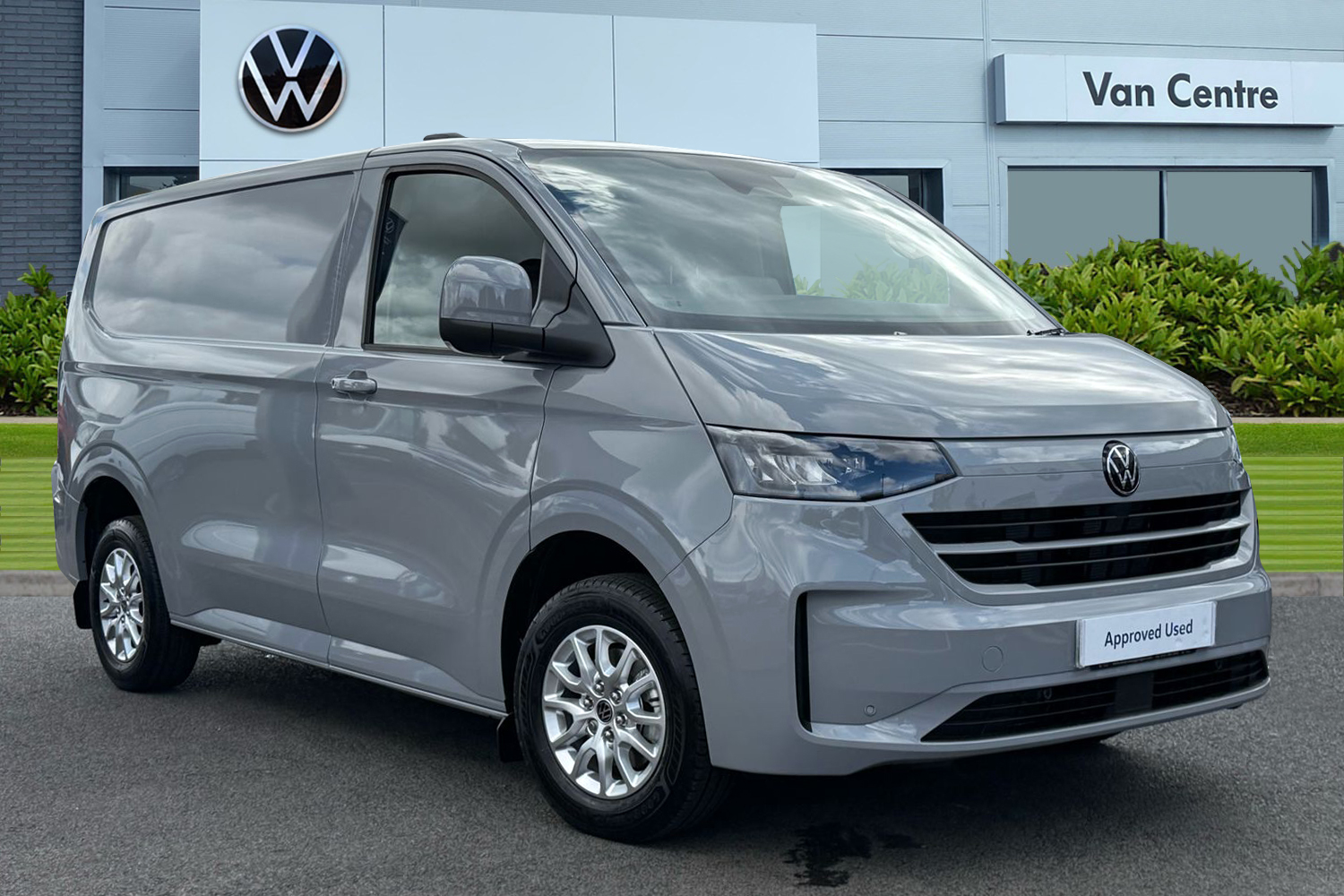 Main listing image - Volkswagen Transporter