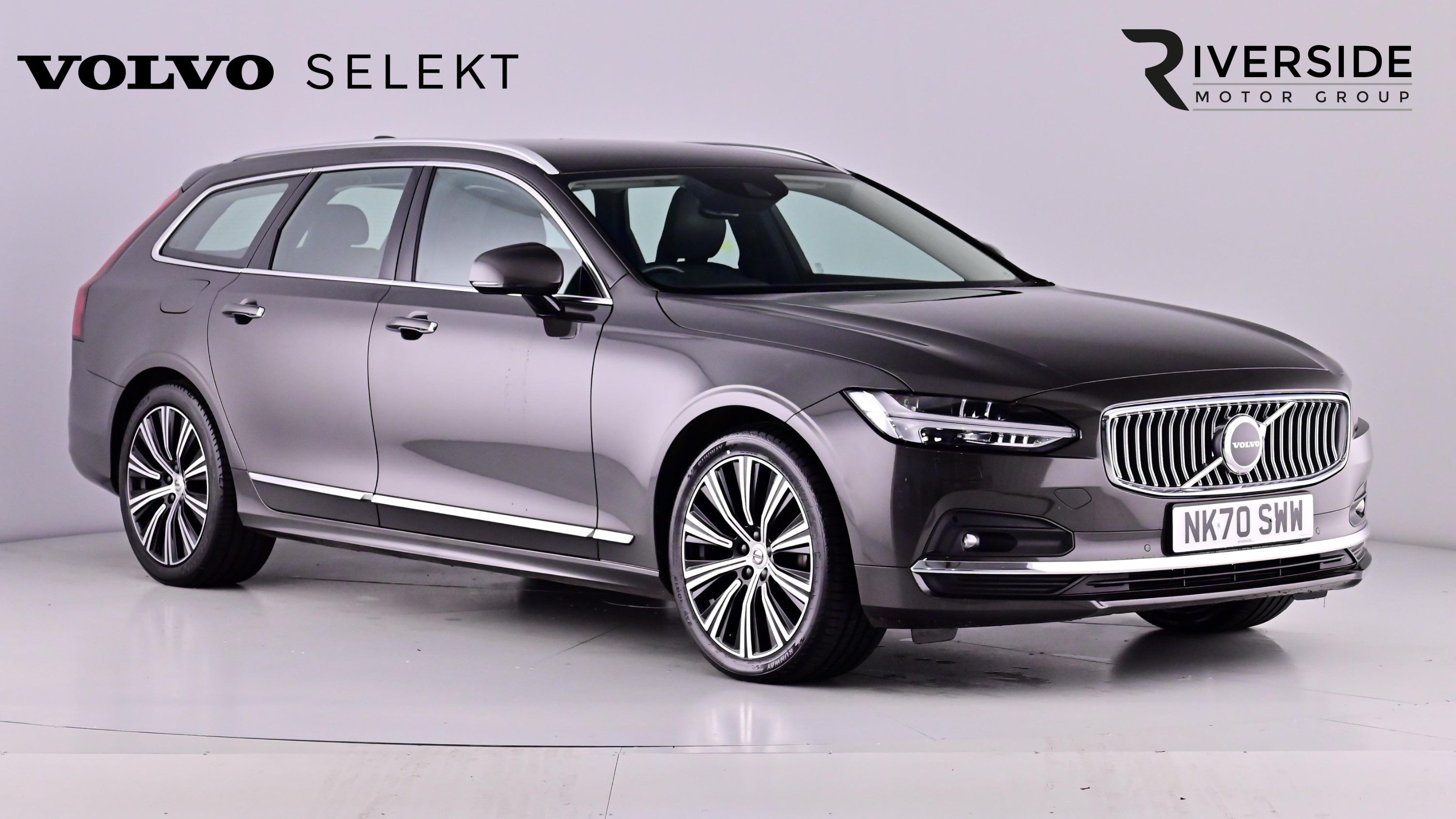 Main listing image - Volvo V90