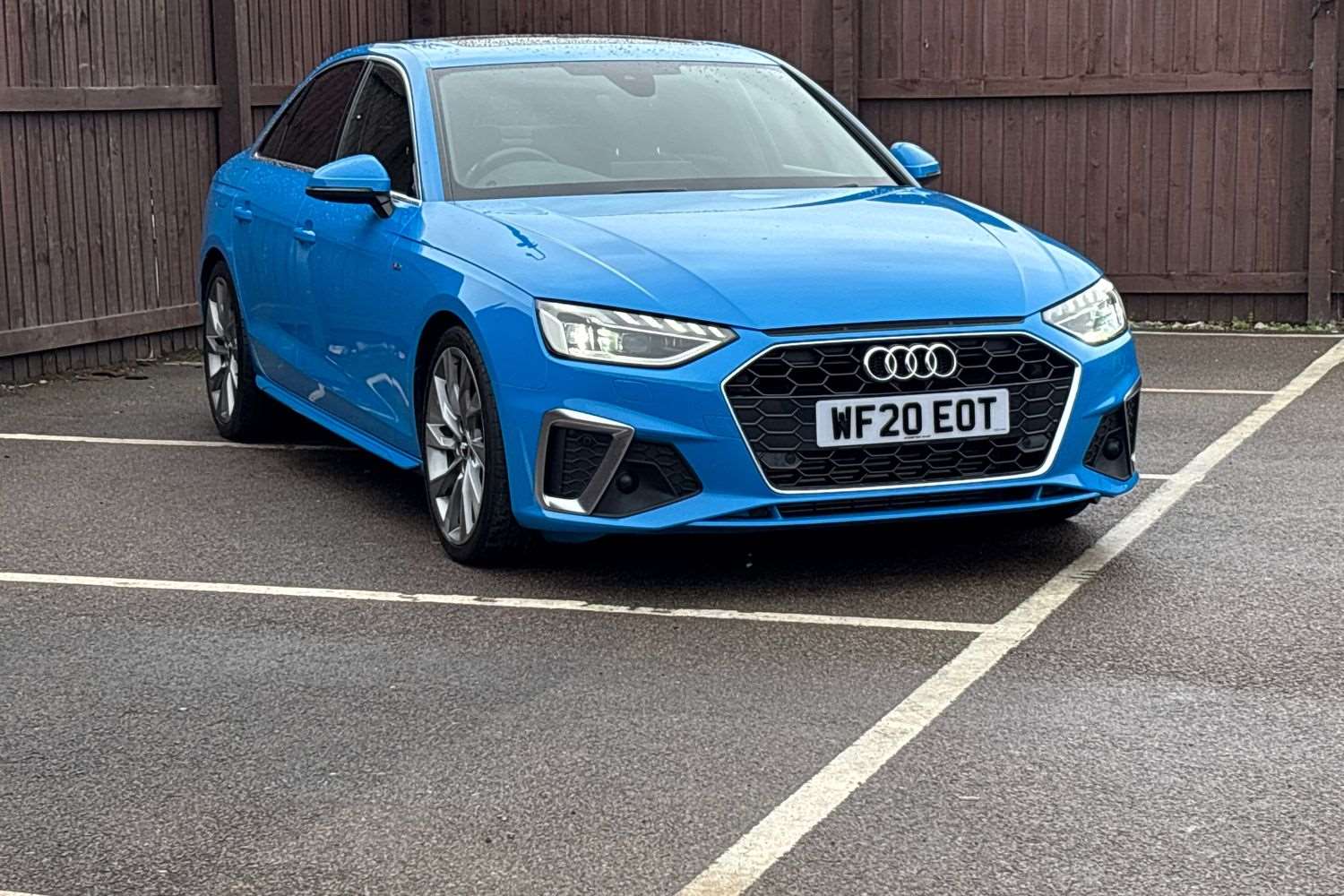 Main listing image - Audi A4