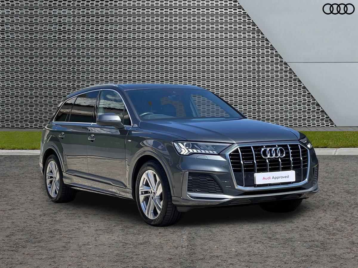 Main listing image - Audi Q7