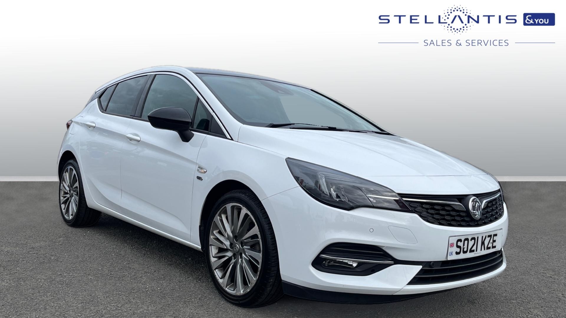 Main listing image - Vauxhall Astra