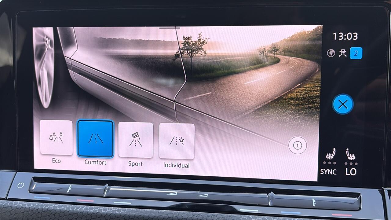 Main listing image - Volkswagen Golf