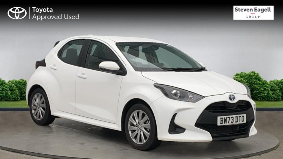 Main listing image - Toyota Yaris