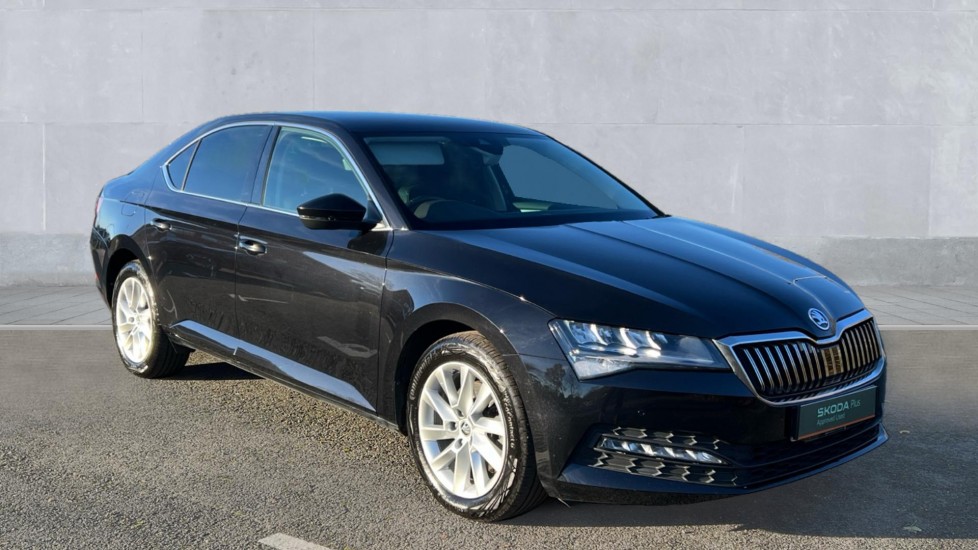 Main listing image - Skoda Superb