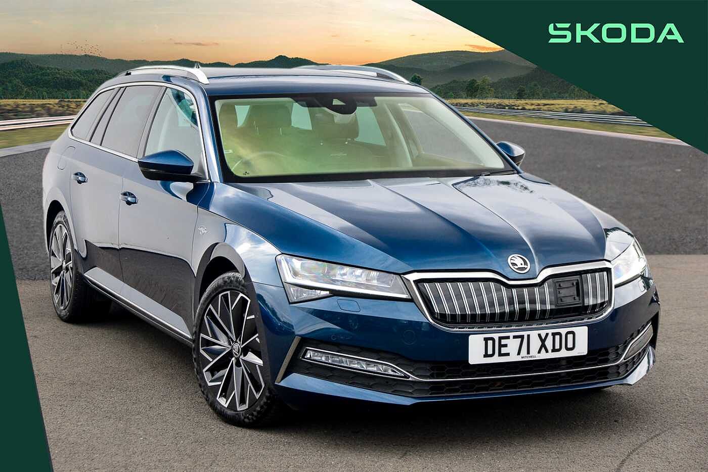 Main listing image - Skoda Superb