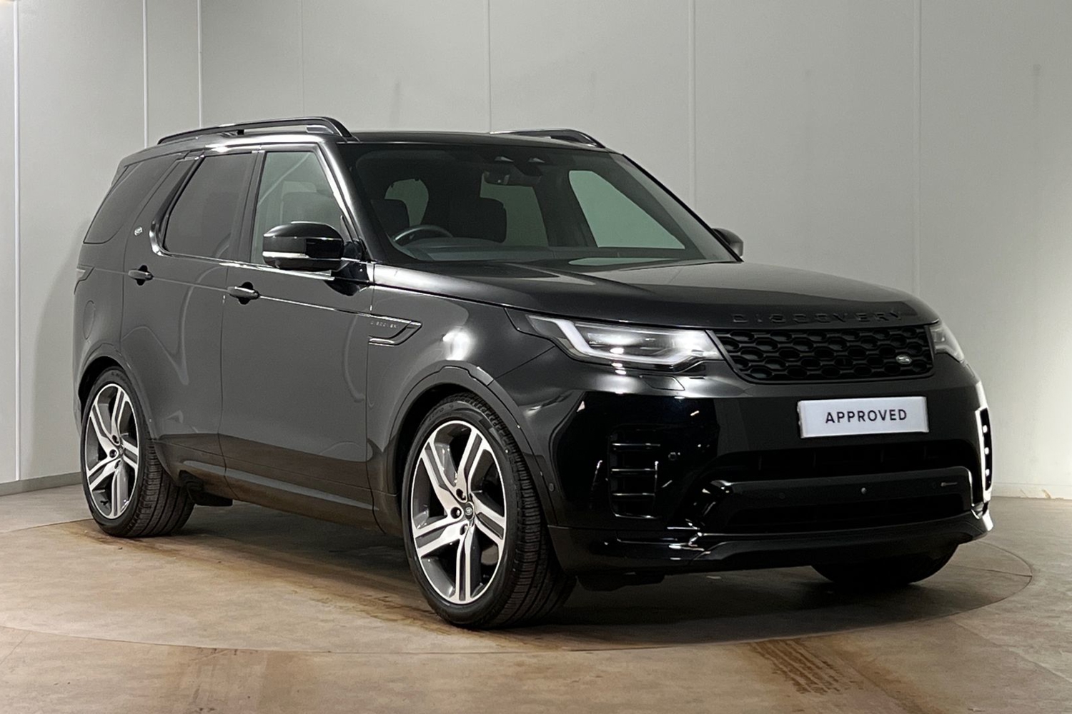 Main listing image - Land Rover Discovery