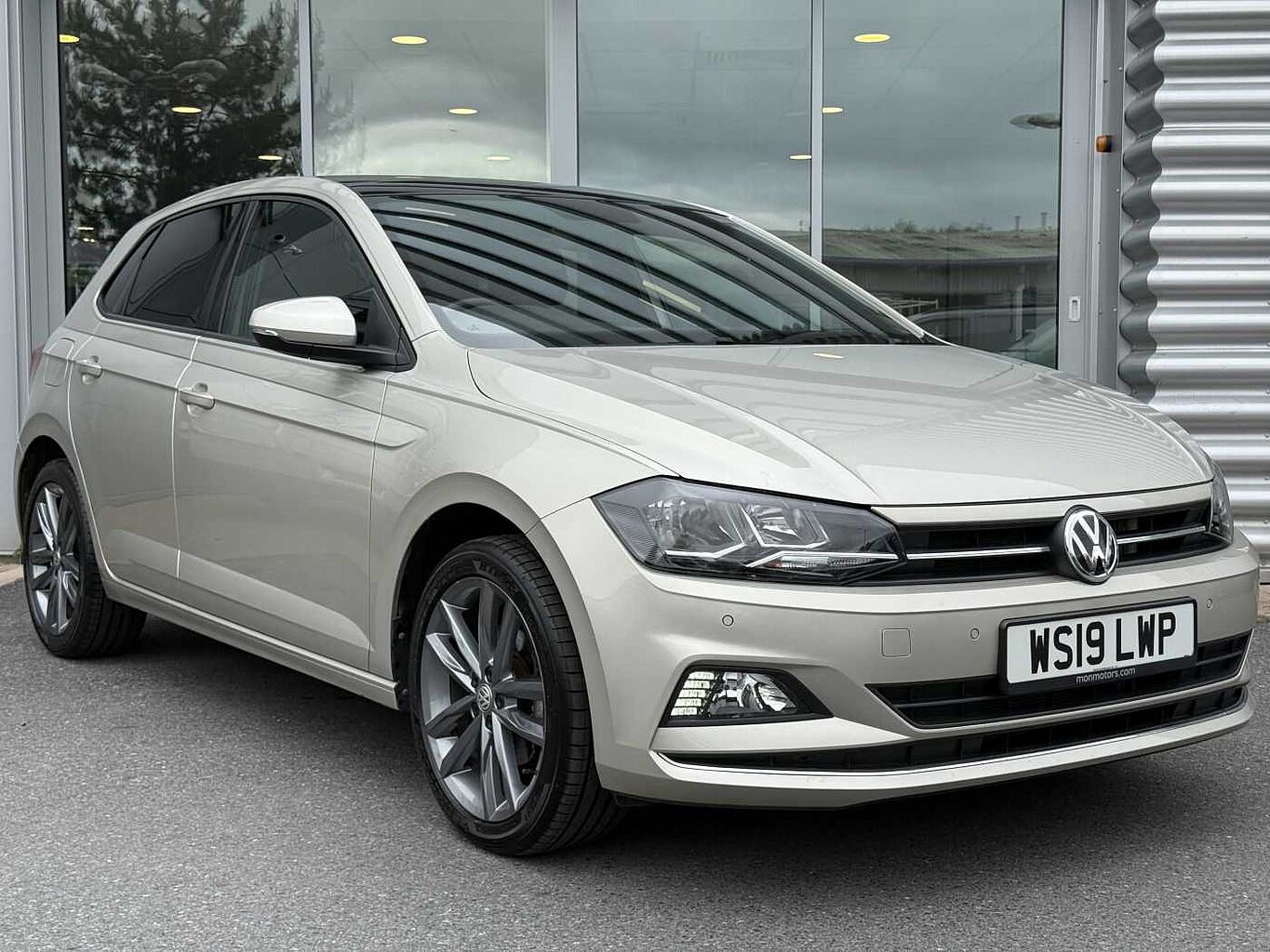 Main listing image - Volkswagen Polo