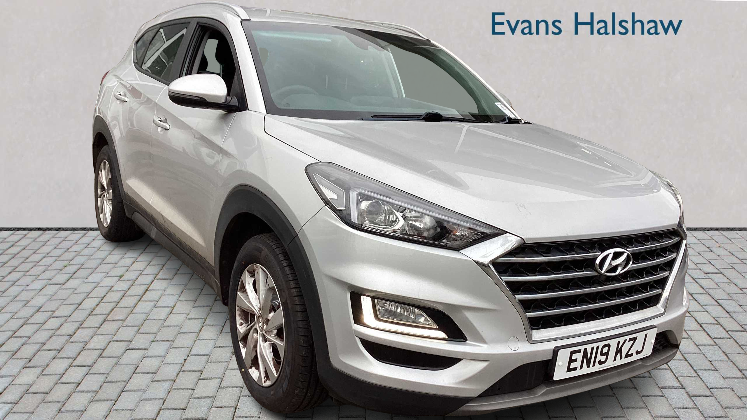 Main listing image - Hyundai Tucson