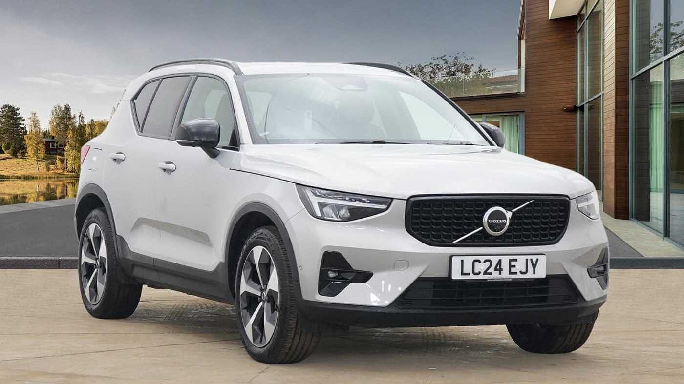 Main listing image - Volvo XC40