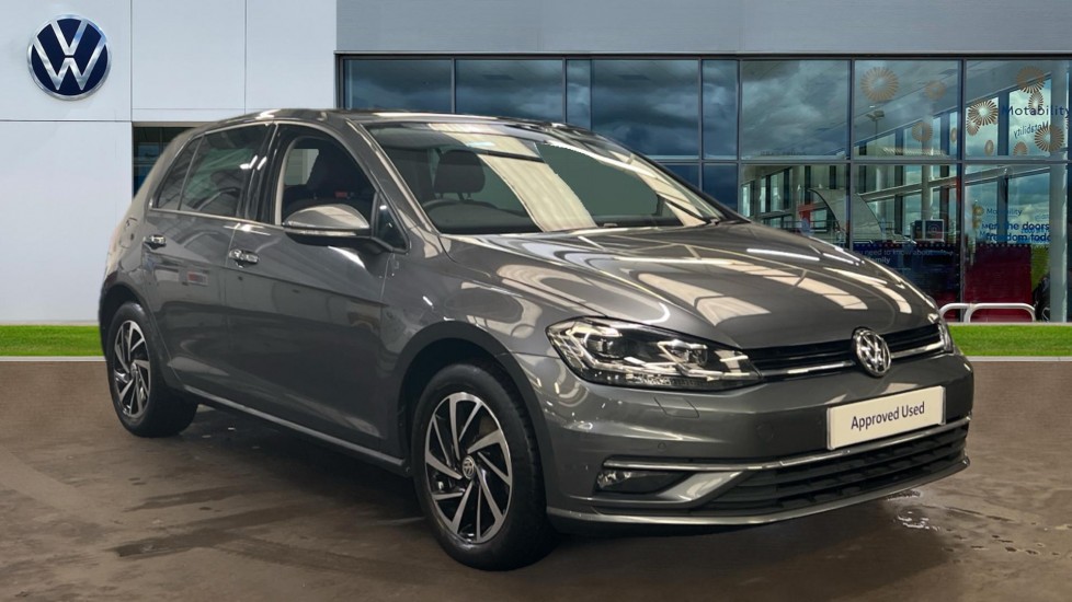 Main listing image - Volkswagen Golf