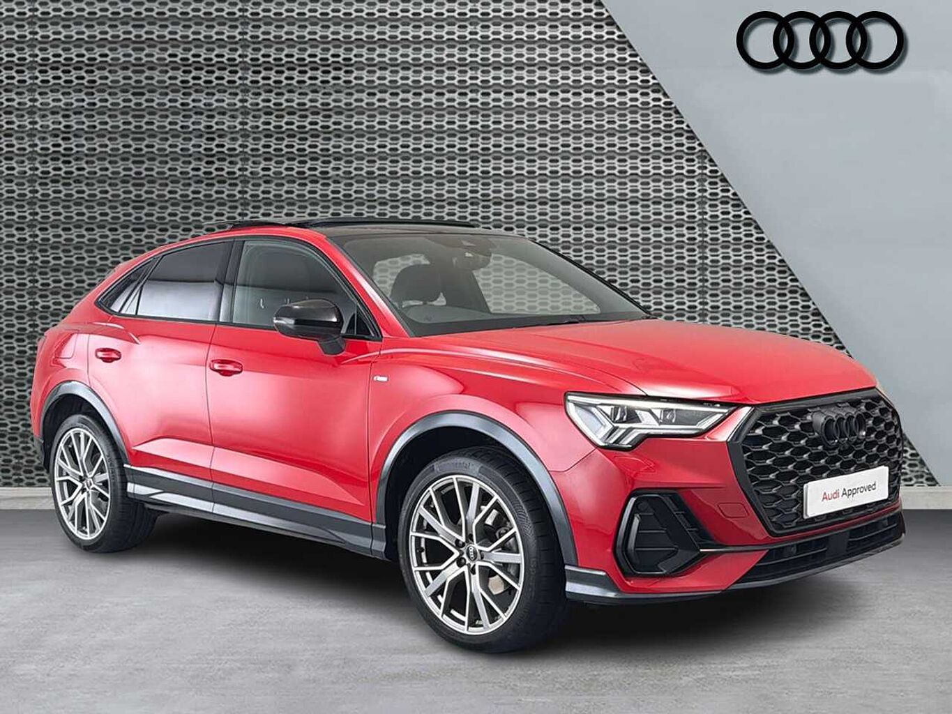 Main listing image - Audi Q3